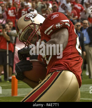 San Francisco, Californie, USA. 5Th Oct, 2008. San Francisco 49ers wide receiver Isaac Bruce # 88 prendre le pas dans la zone des buts le dimanche, Octobre 5, 2008 à Candlestick Park, San Francisco, Californie. La défaite des patriotes 49ers 30-21. Crédit : Al Golub/ZUMA/Alamy Fil Live News Banque D'Images