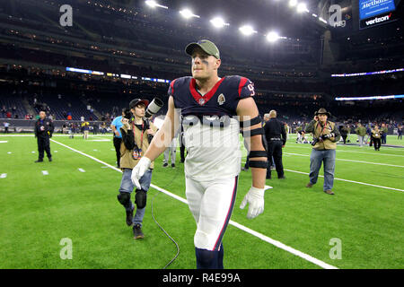 Houston, Texas, USA. 26 Nov, 2018. La défensive des Houston Texans fin J.J. Watt (99) laisse le champ après les Texans' 34-17 victoire sur le Tennessee Titans à NRG Stadium à Houston, TX, le 26 novembre 2018. Crédit : Erik Williams/ZUMA/Alamy Fil Live News Banque D'Images