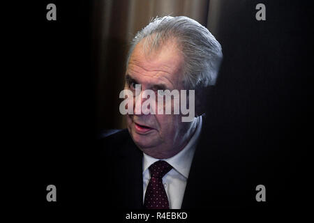 Jeruzalem, Israël. 27 Nov, 2018. Le Président tchèque Milos Zeman parle avec les journalistes au cours de sa visite d'Israël le 27 novembre 2018, à Jérusalem, Israël. Photo : CTK Vit Simanek/Photo/Alamy Live News Banque D'Images