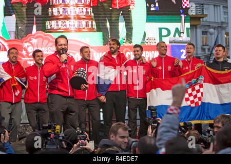 Zagreb, Croatie. 26Th Nov 2018. L'équipe de tennis croate après avoir remporté la Coupe Davis en 2018 à Lille, France, sur Bienvenue accueil célébration sur la place Ban Jelacic à Zagreb, Croatie. Crédit : Ivan Smuk/Alamy Live News Banque D'Images