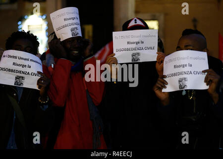 Foto Vincenzo Livieri - LaPresse 27-11-2018 - Roma Politica Manifestazione contro l'approvazione del "dl sicurezza" Photo Vincenzo Livieri - LaPresse 27-11-2018 - Manifestation contre la politique de Rome l'approbation de la loi sur la sécurité Banque D'Images