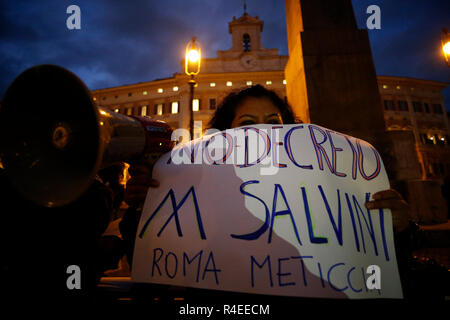 Foto Vincenzo Livieri - LaPresse 27-11-2018 - Roma Politica Manifestazione contro l'approvazione del "dl sicurezza" Photo Vincenzo Livieri - LaPresse 27-11-2018 - Manifestation contre la politique de Rome l'approbation de la loi sur la sécurité Banque D'Images