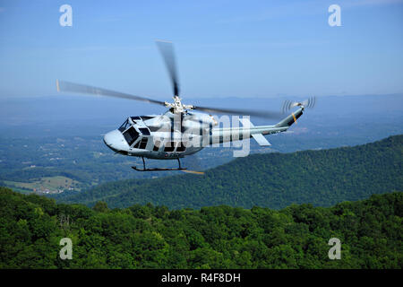 Hélicoptère Bell 412 Banque D'Images