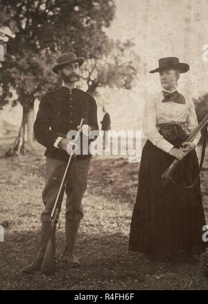 ALFONSO XII Y SU HERMANA LA INFANTA ISABEL DE BORBON 'LA CHATA' VESTIDOS DE CAZADORES - SIGLO XIX. Emplacement : collection privée. MADRID. L'ESPAGNE. Banque D'Images