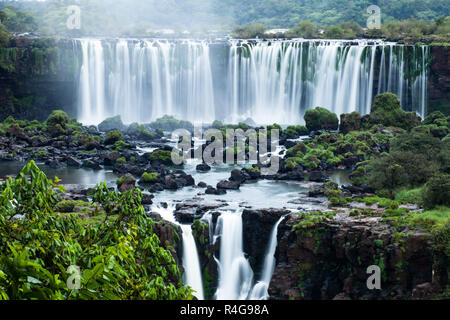 Les majestueuses chutes d'Iguaçu, une des merveilles du monde Banque D'Images