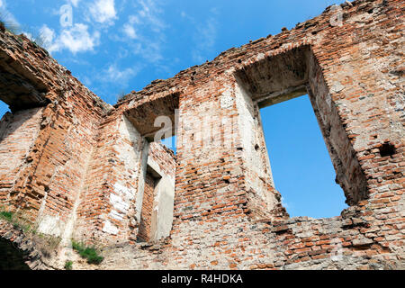 Les ruines d'un ancien château Banque D'Images