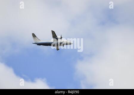 Un C-146UN IW, affecté à la 524e Escadron d'opérations spéciales, duc Champ, Floride, participe à une démonstration aérienne à Hurlburt Field, en Floride, le 26 octobre 2018. Au cours de l'événement, 12 avions à partir de l'ensemble de la Force aérienne a participé à une démonstration aérienne en l'honneur de Maître Sgt. John Chapman, un contrôleur de combat qui ont fait le sacrifice ultime au cours d'une bataille intense dans les montagnes de l'Afghanistan. Chapman a reçu à titre posthume la Médaille d'honneur le 22 août 2018. Banque D'Images