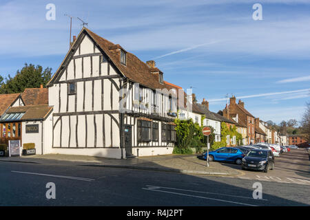 764 Restaurant, situé dans un immeuble d'époque à colombages, High Street, Buckingham, España Banque D'Images