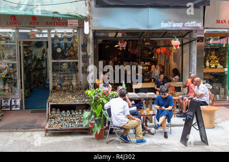 Cafe à Cat Street anitques market, Sheung Wan, Hong Kong Island, Hong Kong, Chine Banque D'Images