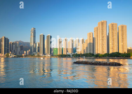 Skyline de Tsuen Wan avec Nina Tower, Tsuen Wan, Hong Kong, Chine Banque D'Images