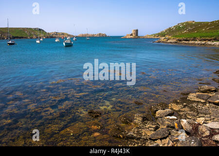 New Grimsby Sound, Cromwell's Castle et de Bryher, Îles Scilly Tresco, Royaume-Uni Banque D'Images