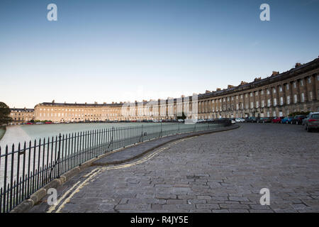 Matin glacial au Royal Crescent. Baignoire Banque D'Images