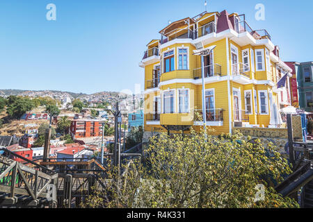 Vue aérienne de Valparaiso à Paseo Dimalow à Cerro Alegre Hill - Valparaiso, Chili Banque D'Images