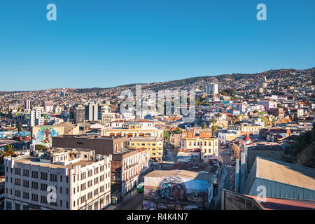 Vue aérienne de Valparaiso du Cerro Artilleria Hill - Valparaiso, Chili Banque D'Images