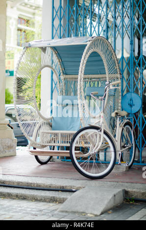 Vintage Cyclo Arrêter en regard road pour le service voyageur Banque D'Images