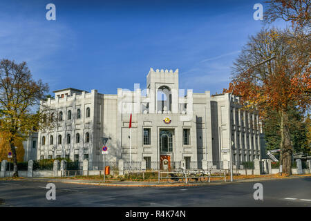 Message de Qatar, Hagenstrasse, rose corner, village Wilmers, Berlin, Allemagne, Botschaft Katar, Roseneck, Wilmersdorf, Deutschland Banque D'Images