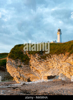 Le phare à Selwicks Bay, Flamborough Banque D'Images