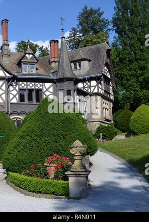 Château de rauischholzhausen herrensitz avec jardin paysager anglais Banque D'Images