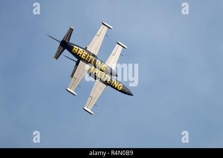 2 République tchèque Aero L-39 Albatros jet du Breitling Jet Team 2018 au Festival de l'air de Bournemouth Banque D'Images