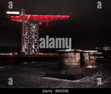 La grue Titan sur la rivière Clyde, Clydebank, Glasgow, Écosse, Royaume-Uni Banque D'Images