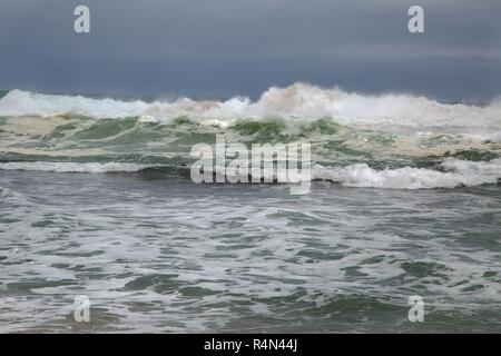 Vagues de tempête Banque D'Images