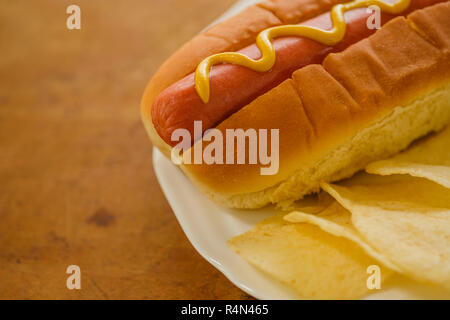 Hot-dog et frites Banque D'Images