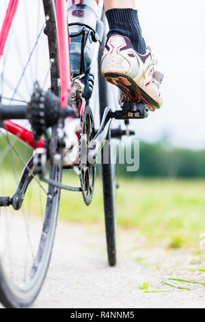 Chaîne, pédale, et le pignon de la roue arrière du vélo Banque D'Images