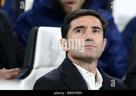 Torino, Italie. 27 novembre 2018. Marcelino Garcia Toral, entraîneur-chef des FC Valence, regarde avant de la Ligue des Champions Groupe H match entre la Juventus et le Fc Valence. Crédit : Marco Canoniero/Alamy Live News Banque D'Images