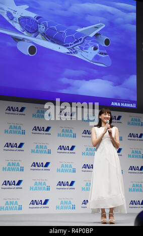 Tokyo, Japon - actrice japonaise Haruka Ayase assiste à un All Nippon Airways (ANA) présentation pour le Japon le premier Airbus A380 Jetliner et ses installations y compris les sièges à Tokyo le Mardi, Novembre 27, 2018. ANA va lancer l'A380 pour Narita. 27 Nov, 2018. Route d'Honolulu le 24 mai 2019. Credit : Yoshio Tsunoda/AFLO/Alamy Live News Banque D'Images