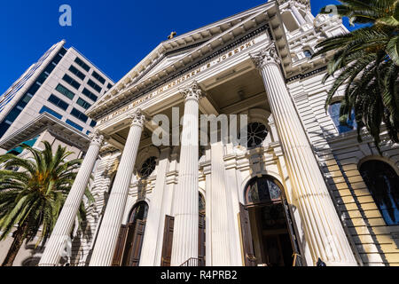 Vue extérieure de la Basilique Cathédrale de Saint Joseph, une grande église Catholique Romaine situé dans le centre-ville de San José, au sud de la baie de San Francisco, Calif. Banque D'Images