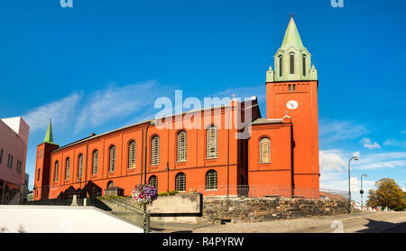 Panorama de l'église Saint Petri, ou 'Petrikirken' dans le centre-ville de Stavanger, Norvège. Banque D'Images