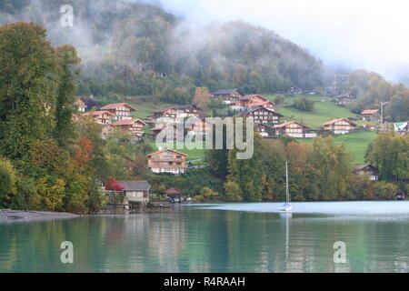 Alpine Lake près d'Interlaken Banque D'Images