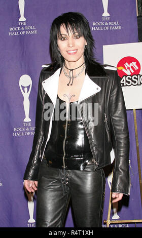 NEW YORK Ð 11 Mars : Joan Jett pose dans la salle de presse au 2008 Rock n' Roll Hall of Fame de la cérémonie à l'hôtel Waldorf =Astoria à New York. (Photo par Steve Mack/S.D. Mack Photos). Banque D'Images