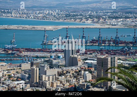 La ville de Haïfa, Israël et le port Banque D'Images