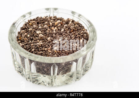 Les graines de chia (Salvia hispanica) isolées Banque D'Images