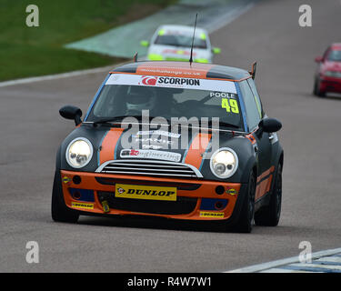 Martin Poole, BMW MINI Cooper Berlines, la race, l'occasion de Super Rockingham Rockingham Speedway, Motorsport, samedi, 25 novembre 2018, Christian Jacq, voitures Banque D'Images