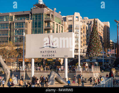 NATIONAL HARBOR, Maryland, Etats-Unis - les gens sur la plage et signe. Banque D'Images