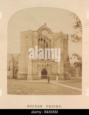 Une photographie de Bolton Abbey. Les abbayes en ruine du Yorkshire : extrait de la ruine des abbayes et châteaux de Grande-Bretagne, par W. [et] M. H. avec des illustrations photographiques par Sedgfield et Ogle. Londres, 1863. Avec des illustrations photographiques par Sedgfield et Ogle. . Source : 10358.bbb.23,. Langue : Anglais. Auteur : Howitt, William. Howitt, Marie. Banque D'Images