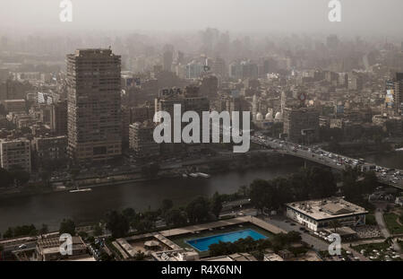 L'EGYPTE, LE CAIRE - 25 octobre 2018 : le smog dense sur Le Caire Banque D'Images