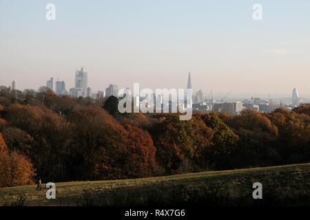 Vue de la ville de Londres à la tombée de près de Kenwood House Londres Angleterre Banque D'Images