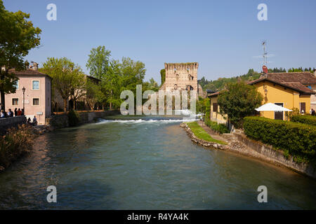 Les moulins à eau traditionnels dans Borghetto de Valeggio sul Mincio, province de Vérone, Italie Banque D'Images