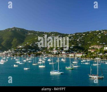 St Thomas, îles Vierges britanniques. 13 Jan, 2009. Voiliers remplir la Charlotte Amalie Harbour à St Thomas, îles Vierges américaines, une destination touristique populaire. Credit : Arnold Drapkin/ZUMA/Alamy Fil Live News Banque D'Images