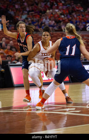 Austin, TX, USA. 28 Nov, 2018. Texas longhorns destin Littleton # 04 en action au cours de la Basket-ball match contre à l'UTSA Frank Erwin Center à Austin, TX. Mario Cantu/CSM/Alamy Live News Banque D'Images