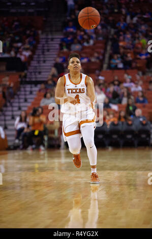 Austin, TX, USA. 28 Nov, 2018. Texas longhorns destin Littleton # 04 en action au cours de la Basket-ball match contre à l'UTSA Frank Erwin Center à Austin, TX. Mario Cantu/CSM/Alamy Live News Banque D'Images