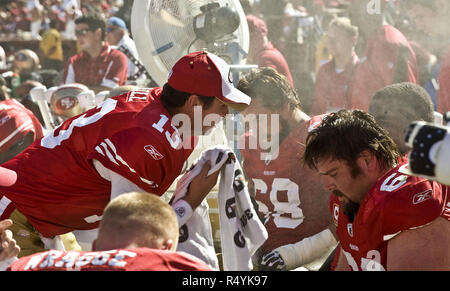 San Francisco, Californie, USA. 20 Sep, 2009. San Francisco 49ers quarterback Shaun Hill # 13 merci ligne offensive pour un grand jeu le dimanche 20 septembre 2009 à Candlestick Park, San Francisco, Californie. Les 49ers a battu les Seahawks 23-10. Crédit : Al Golub/ZUMA/Alamy Fil Live News Banque D'Images