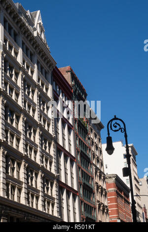 Broadway à SoHo est un quartier historique, NYC, USA Banque D'Images