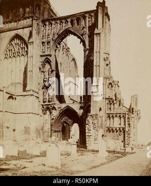 Photographie d'une abbaye en ruine. Abbayes et châteaux en ruine de Grande-Bretagne ... Les illustrations photographiques par Bedford, Sedgfield, Wilson, Fenton, et d'autres. Londres, Francis Bedford. 1862. Source : C.44.d.7 page 109. Langue : Anglais. Banque D'Images