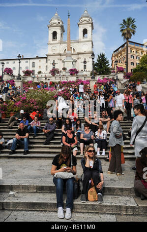 Renaissance italien Chiesa della Santissima Trinita dei Monti (église de la Santissima Trinita dei Monti) du XVI siècle, Roman Obelisco Sallustian Banque D'Images