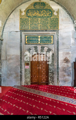 Vue de la porte de la mosquée ottomane, partie d'HagiaÂ Sophia, Istanbul, Turquie Banque D'Images