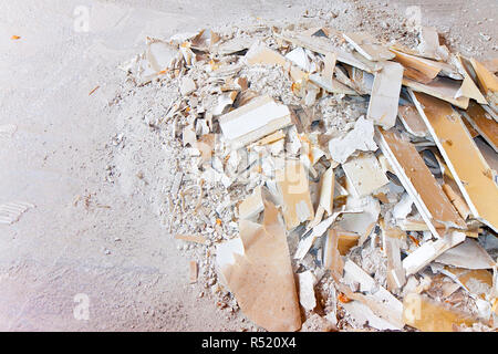 Mur de plâtre démoli - image with copy space Banque D'Images